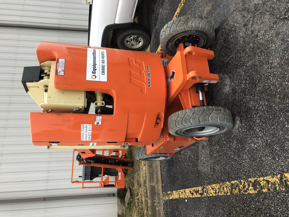 2019 JLG E300AJP