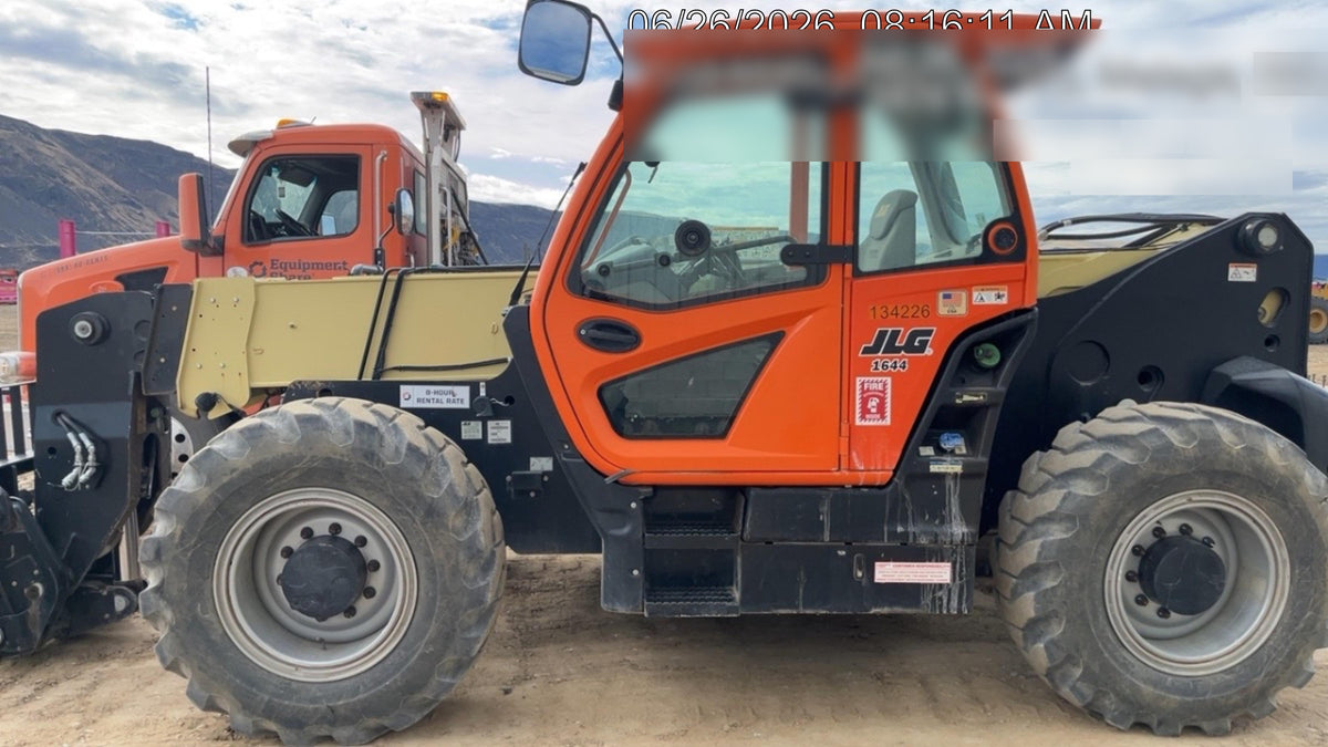 2021 JLG 1644