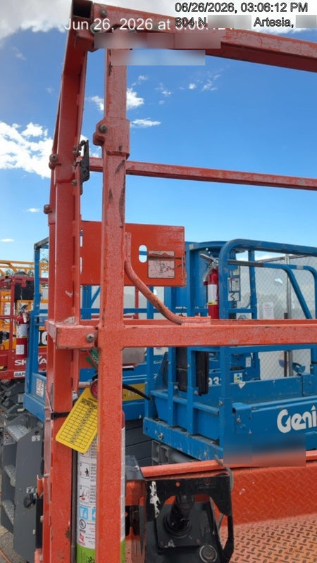 2021 JLG ES1932