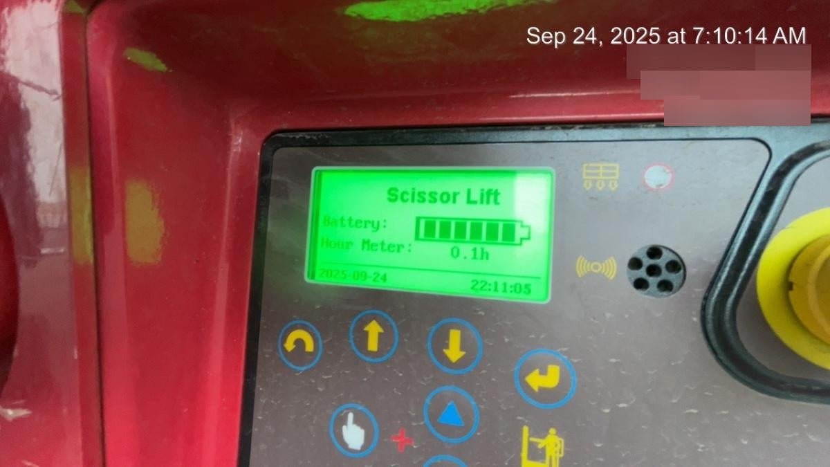 2020 MEC 1330SE Solid NM Tires, Steel Swing out Doors, LCS, Beacon, 900W Invertor