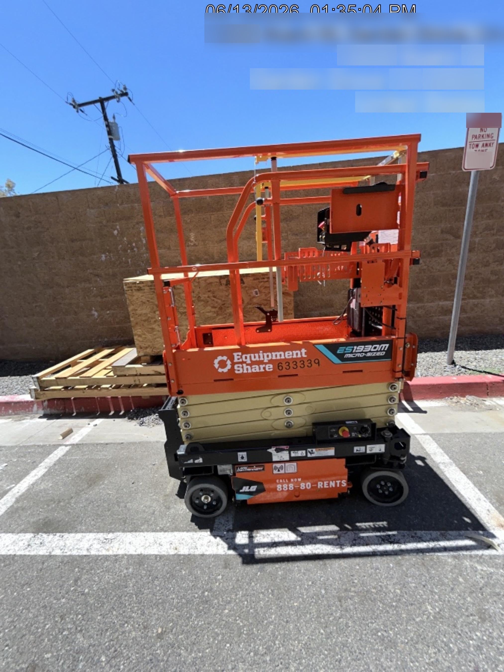 2022 JLG ES1932