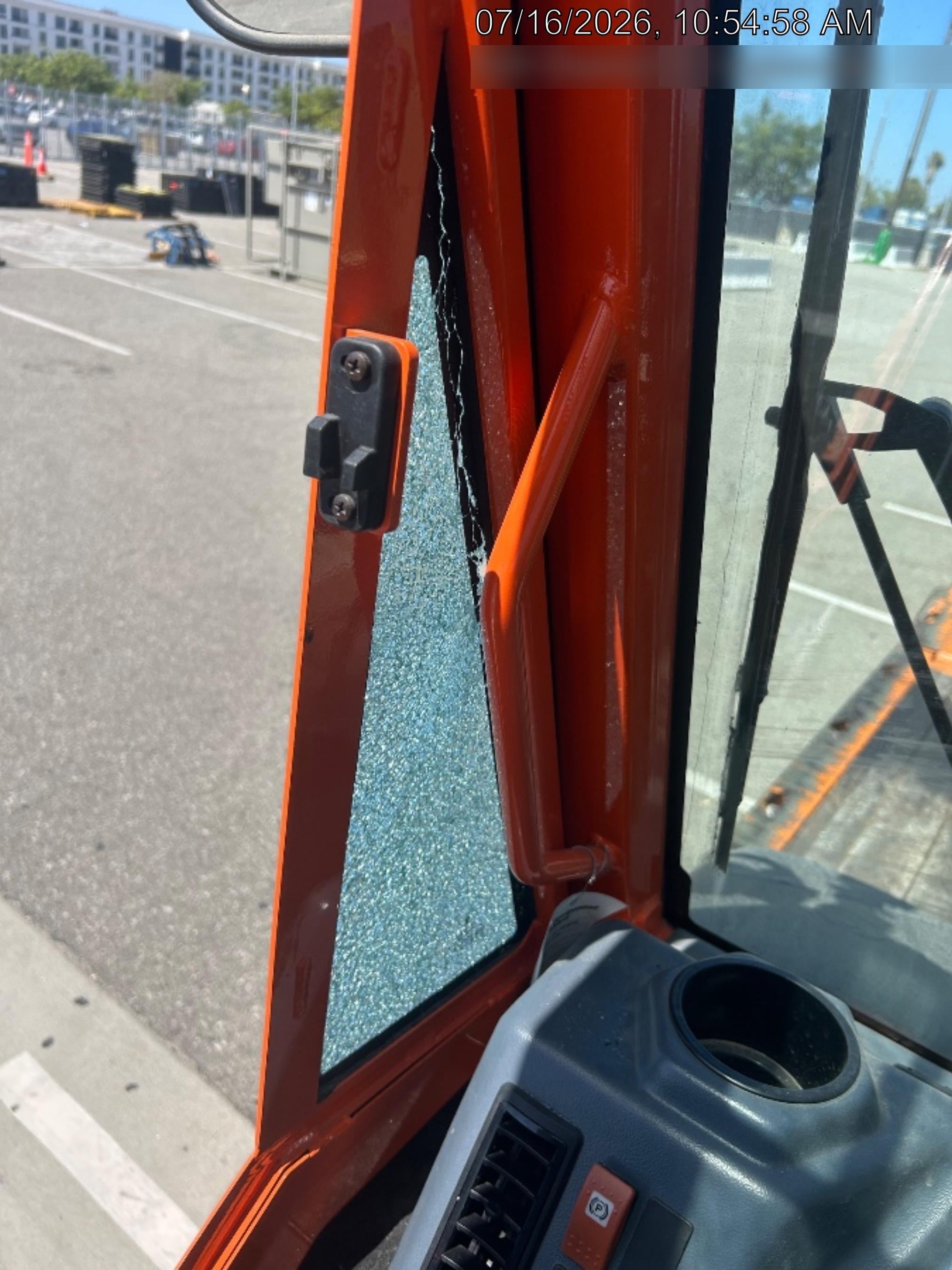 2025 JLG 519