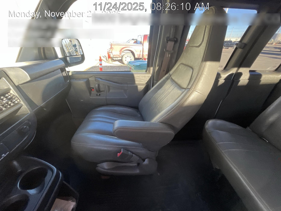 2025 CHEVROLET Express Van - Rental