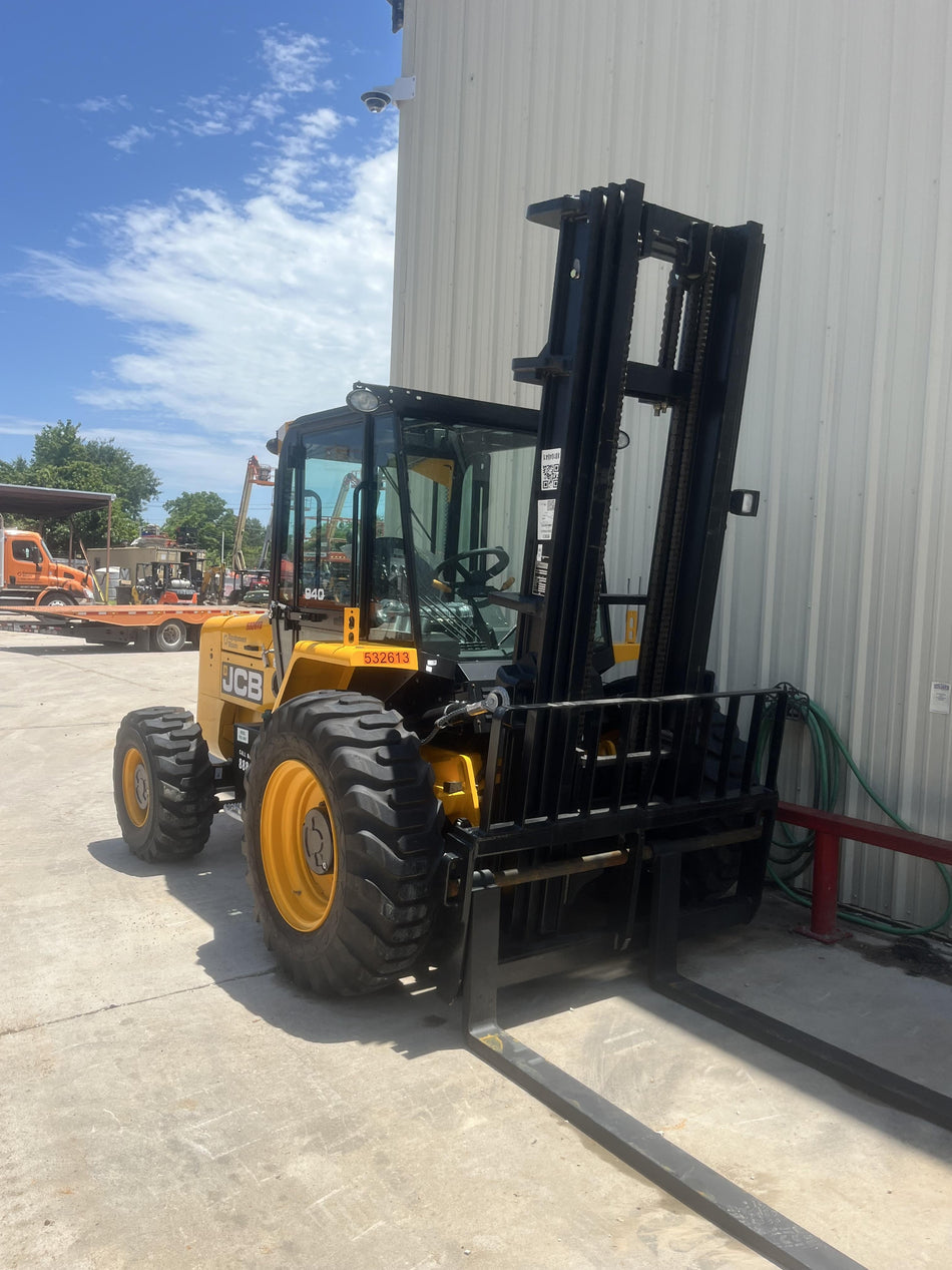 2025 JCB 940-4