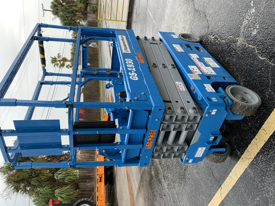 2020 Genie GS-1930 Solid Non Marking Tires, Beacon, Folding rails with half height swing gate