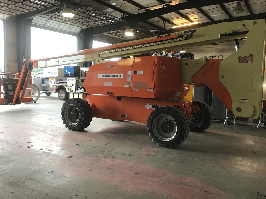 2019 JLG 800AJ