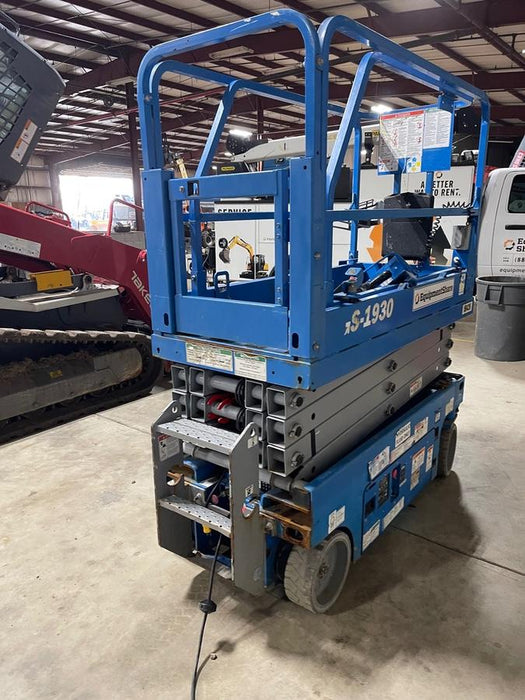 2019 Genie GS-1930 Half Height Swing Gate, 800W Inverter