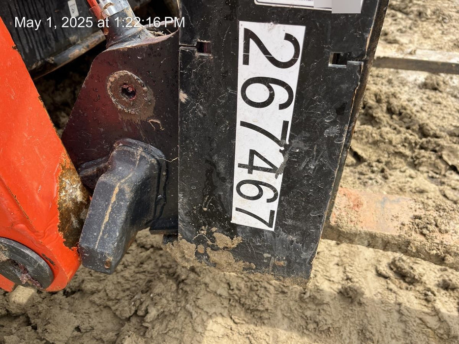 2022 TAKEUCHI 48" Pallet Forks - Takeuchi