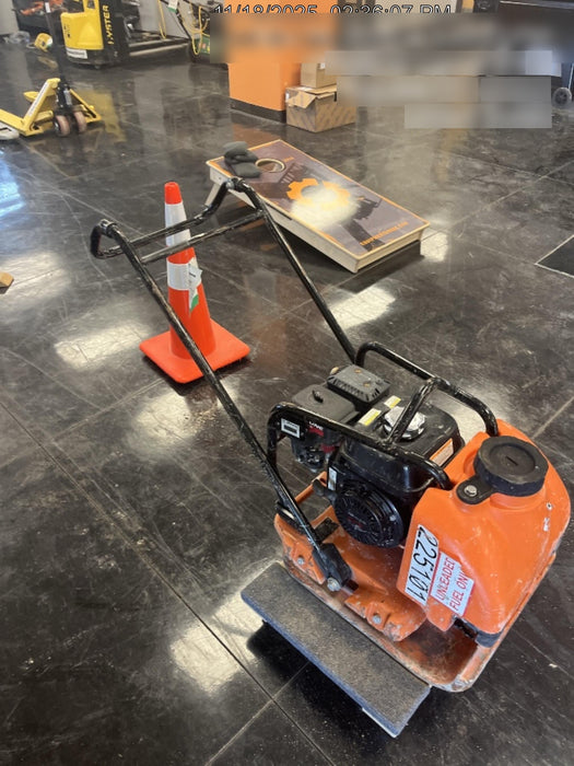 2022 Multiquip MVC88VTHW Plate Compactor, 20", w/Water Tank, Honda GX160