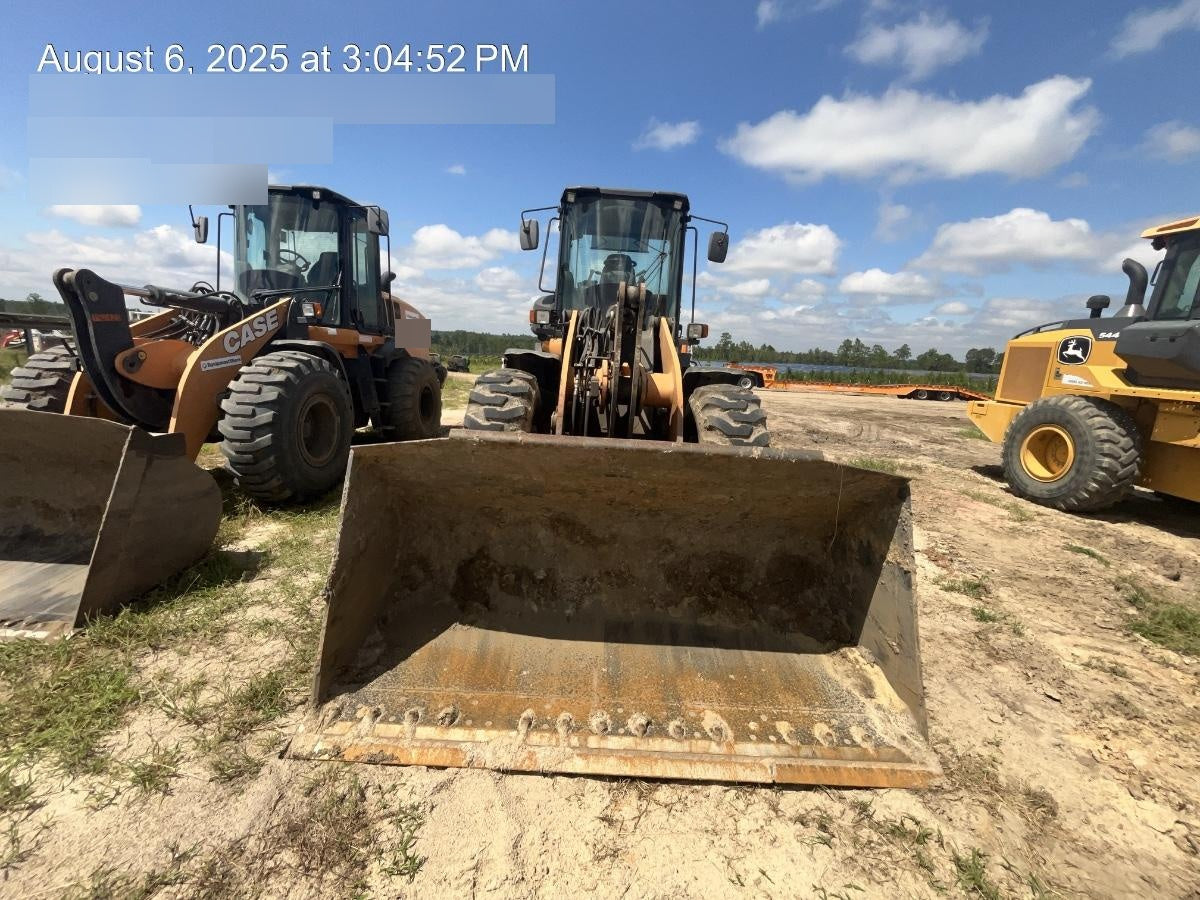 2018 Case 621G CLOSED CAB, 1 FUNCTION, JRB 416 STYLE HYD COUPLER
