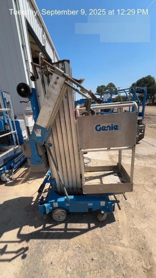 2018 GENIE AWP-30S