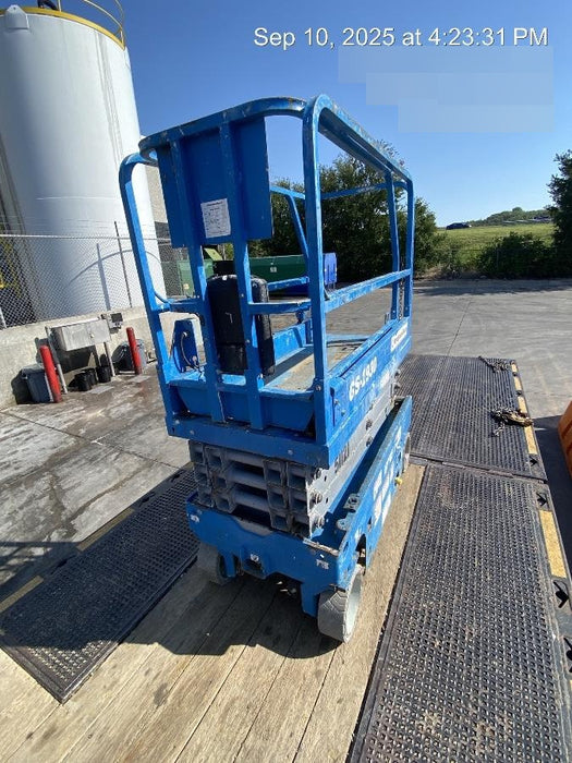 2019 Genie GS-1930 Fixed Rails with Chain Entry