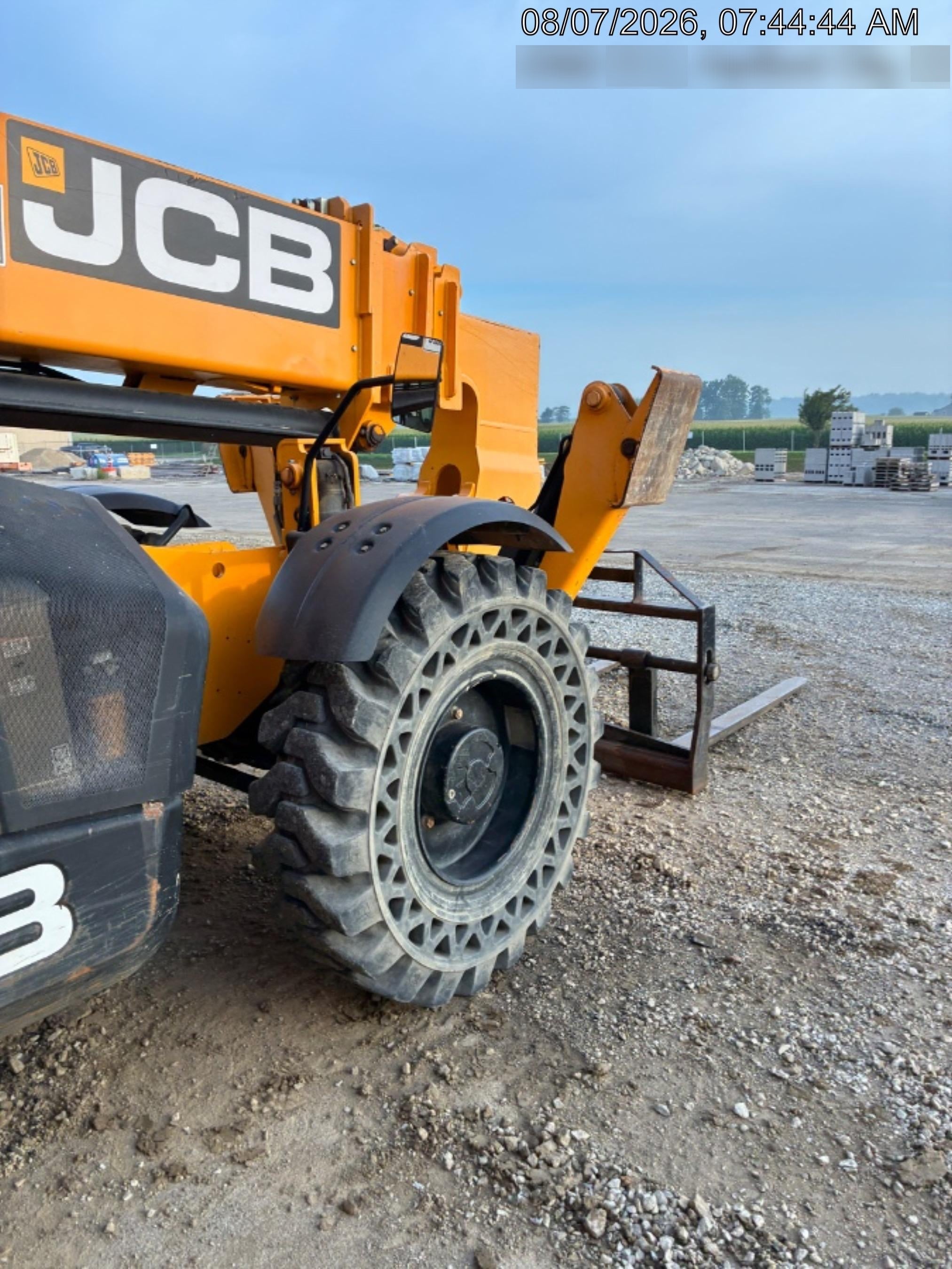 2019 JCB 510-56 74 HP w/CAB/HVAC, Beacon, Worklights, Aux Hydraulics, Solid Tires 72" Carriage/60" Forks