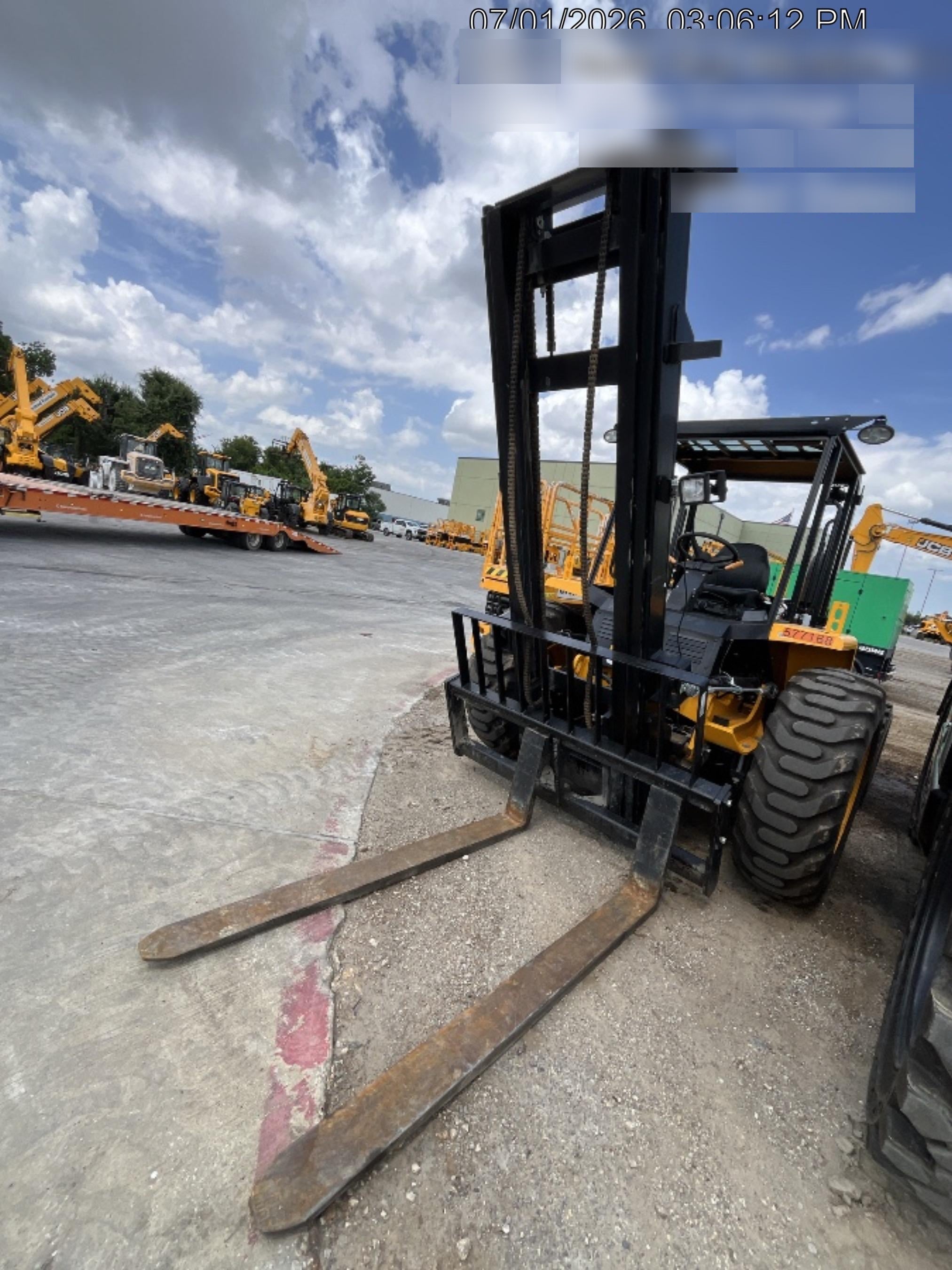 2025 JCB 930-4