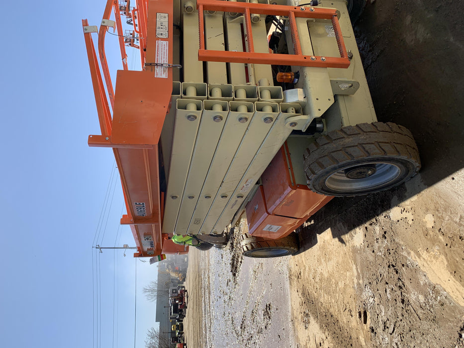 2019 JLG 4069LE