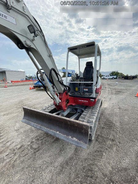 2023 TAKEUCHI TB250-2R