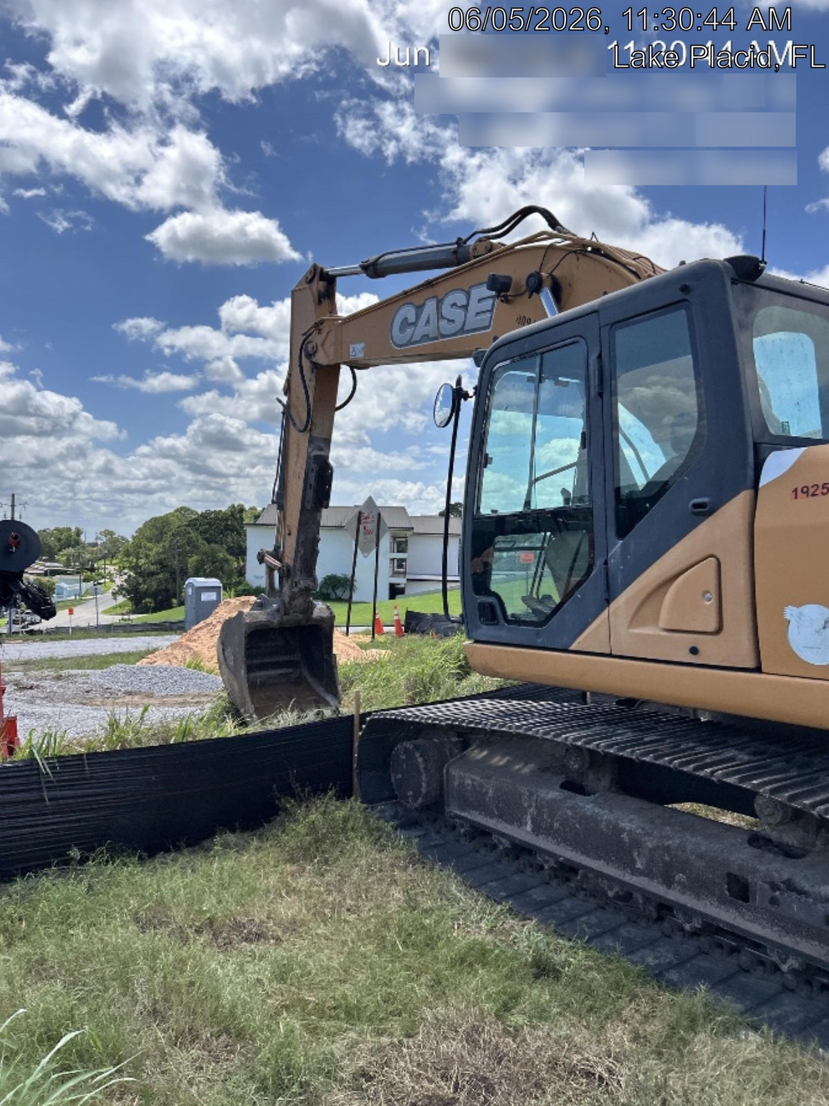 2015 Case CX210C CAB A/C, 9'-8" ARM, STEEL TRACKS, AUX HYD, THUMB