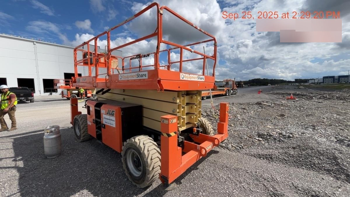 2019 JLG 430LRT