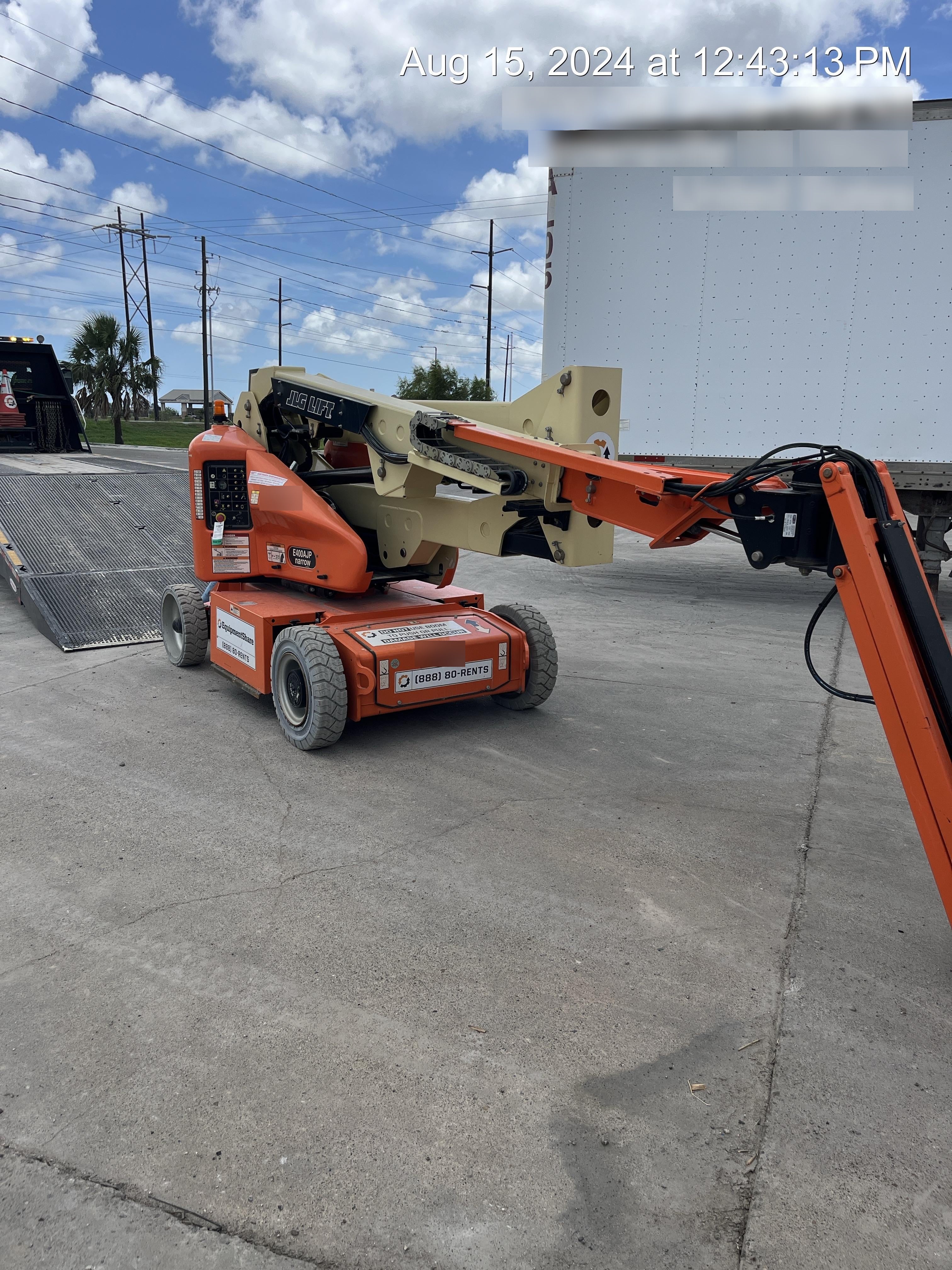 2019 JLG E400AJPN
