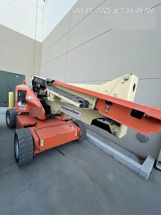 2019 JLG E450AJ