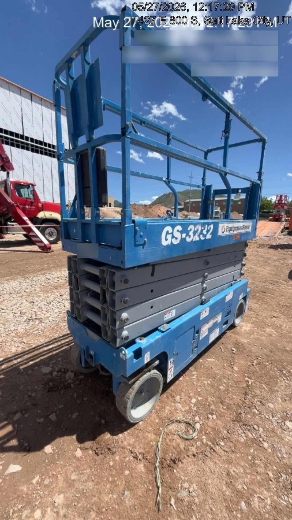 2019 Genie GS-3232 Folding rails with half height swing gate, 800 Amp Inverter