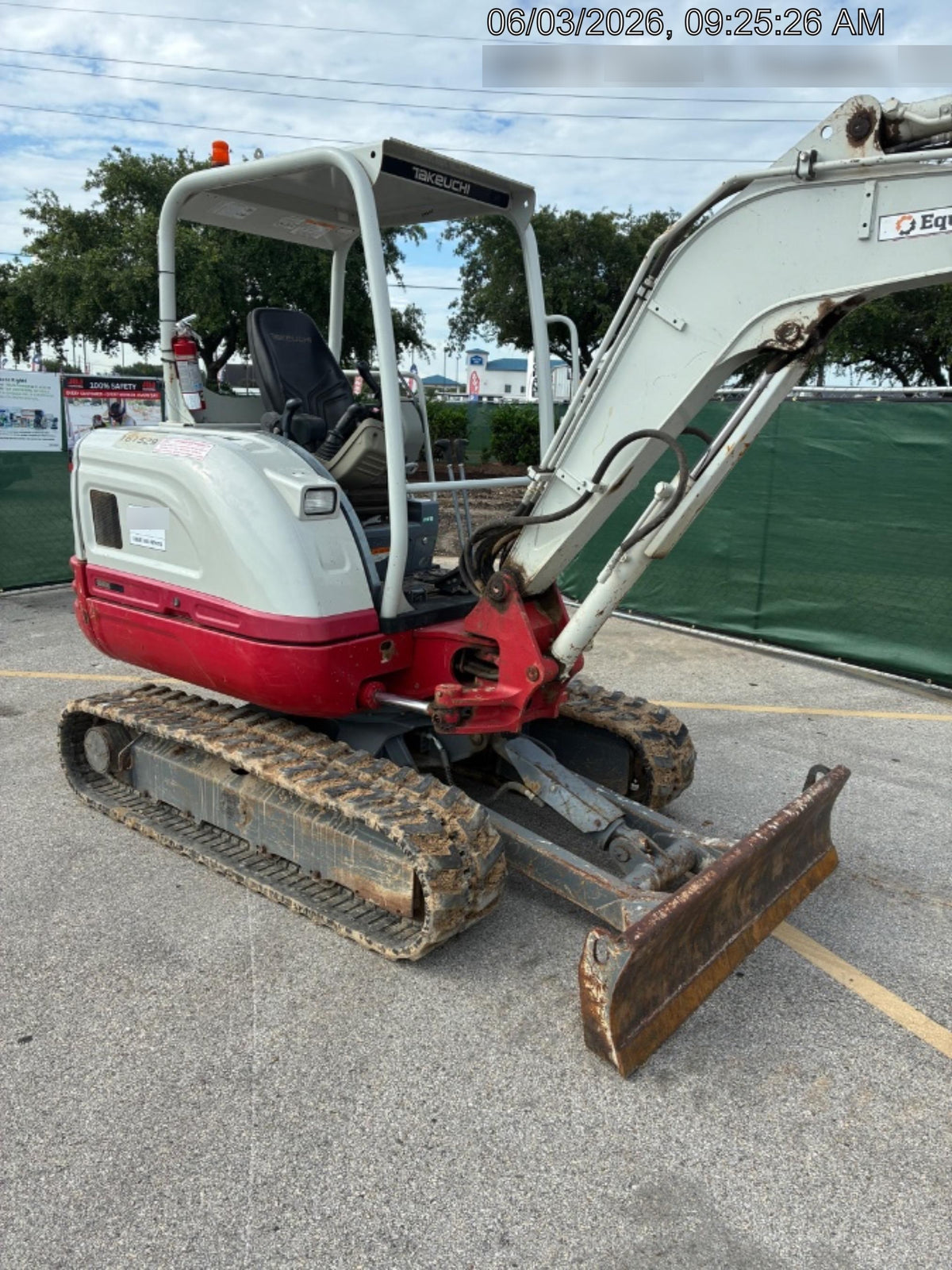 2021 TAKEUCHI TB235-2R