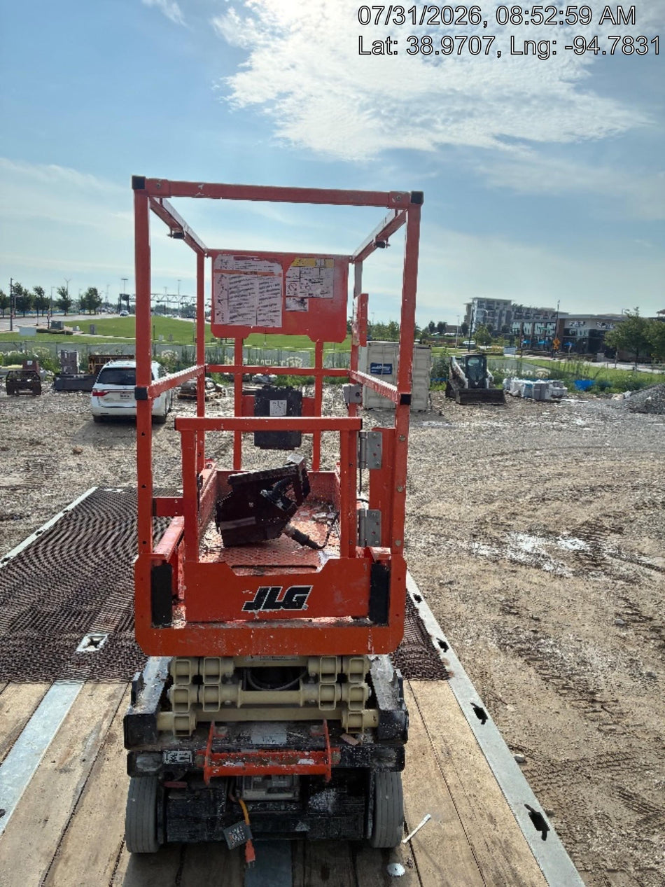 2022 JLG ES1330L