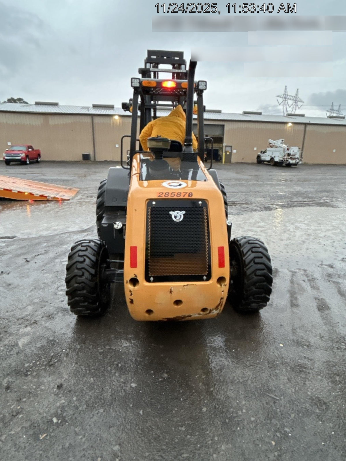 2023 CASE 588H