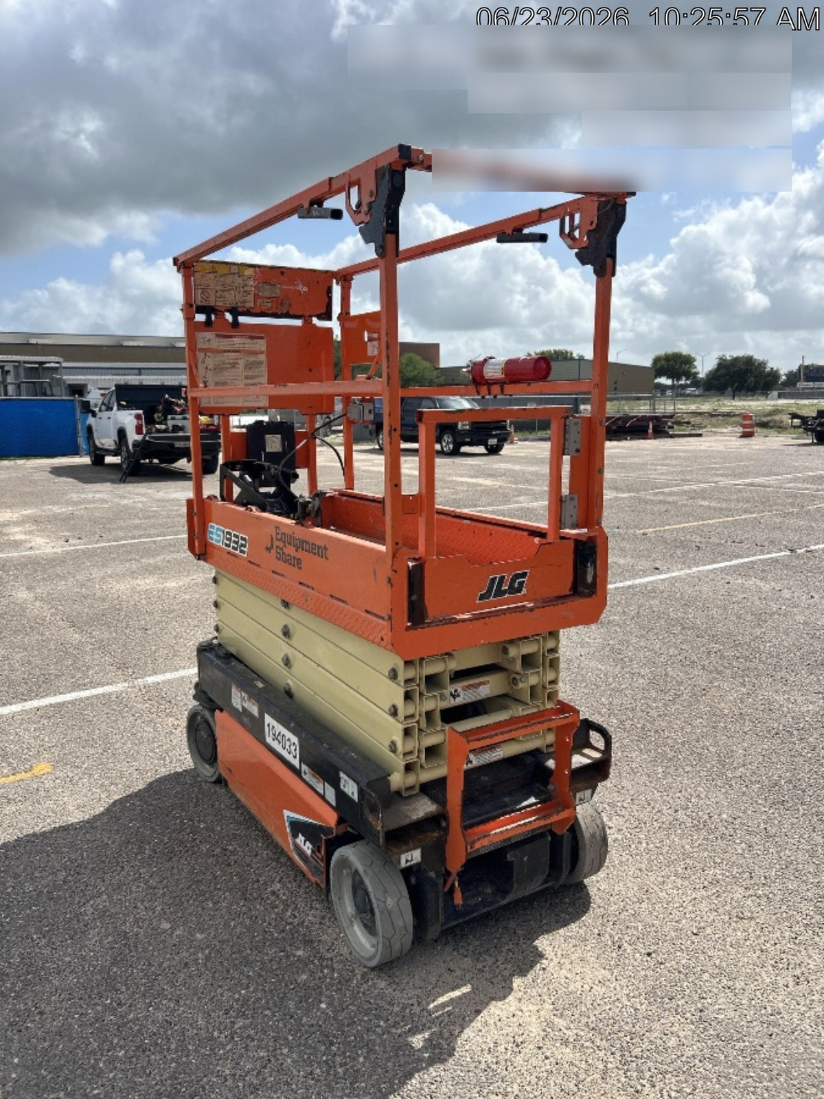 2021 JLG ES1932