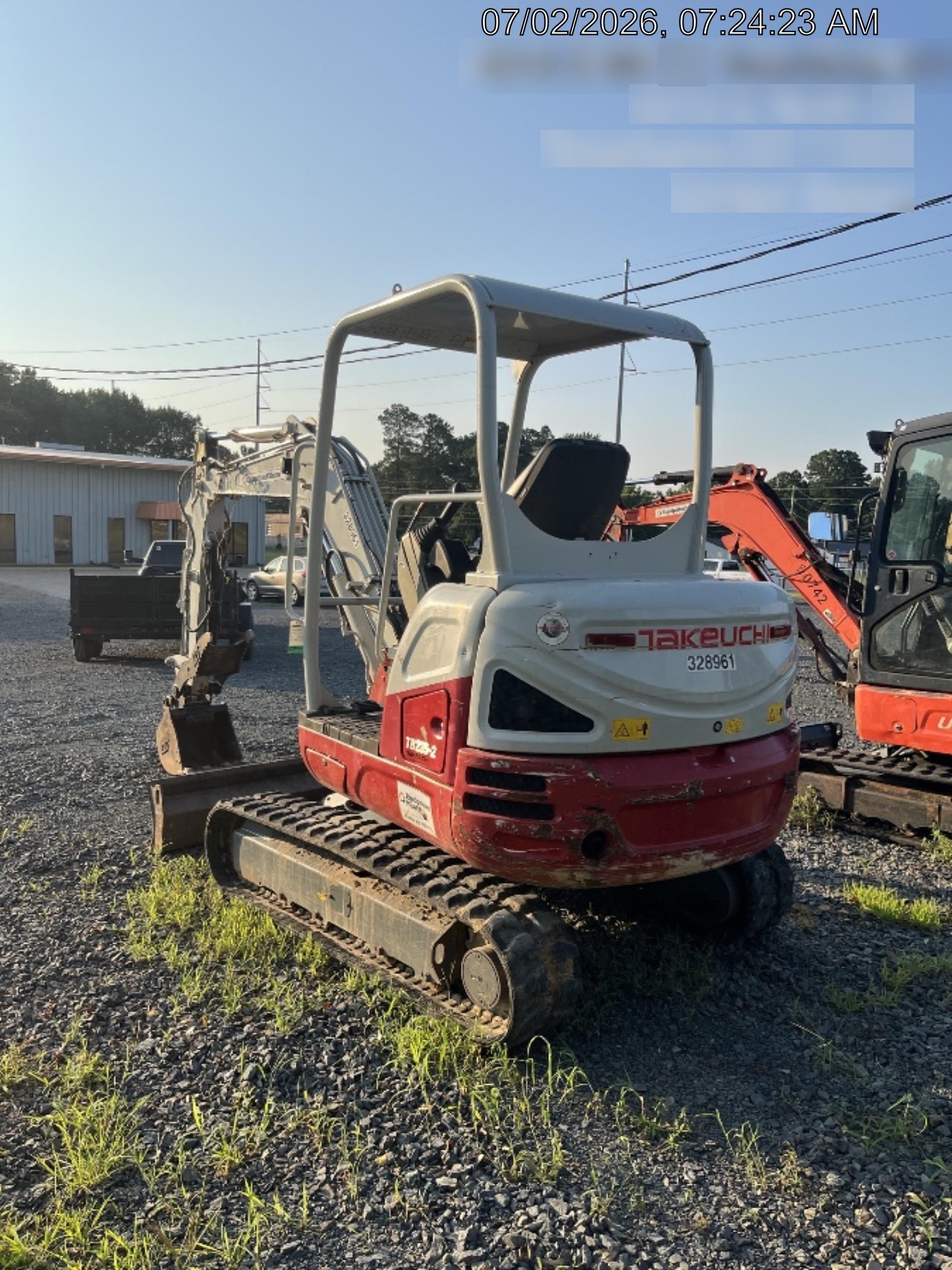 2023 TAKEUCHI TB235-2R