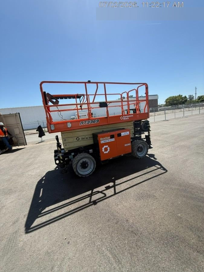 2022 JLG RT3369