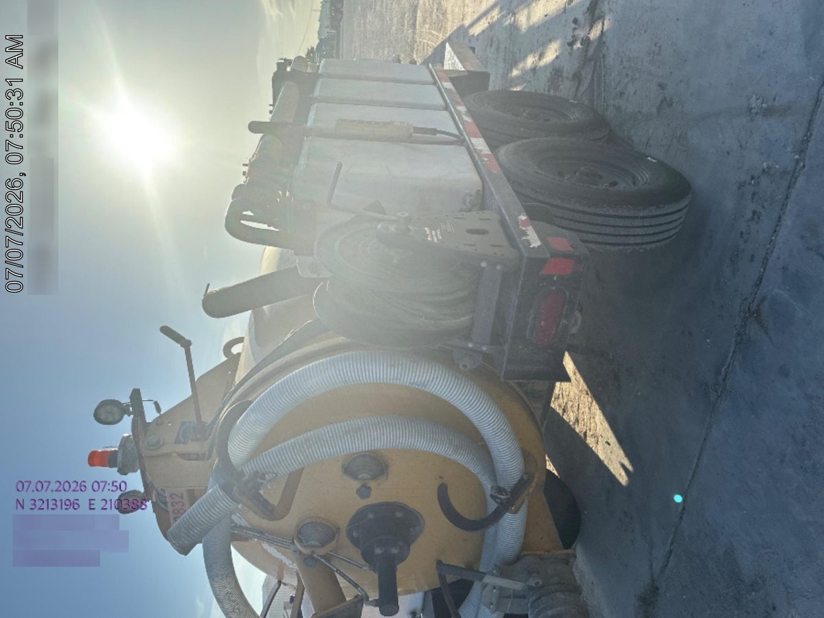 2023 Vac-Tron LP573XDT T4 Koehler Diesel Engine, 500 Gallon Debris Tank, x2 100 Gallon Water Tanks