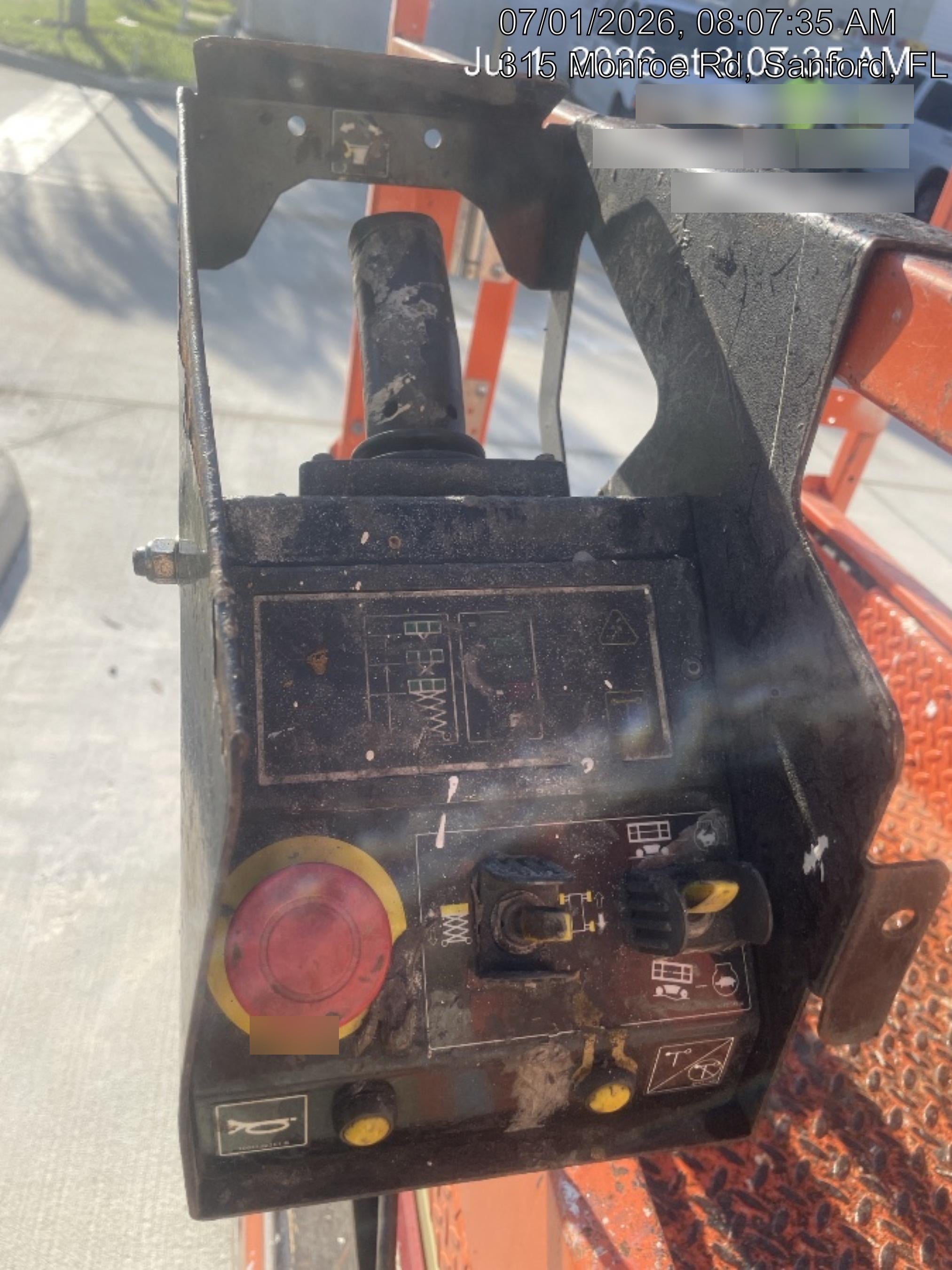 2022 JLG ES1932