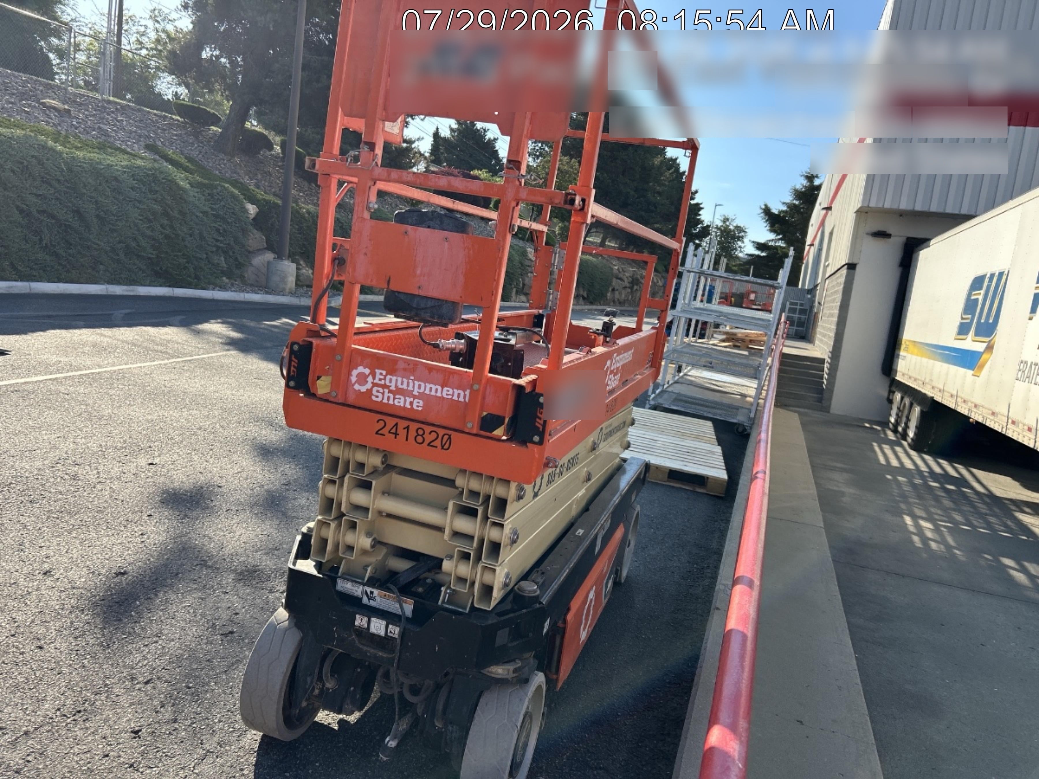 2022 JLG ES2632