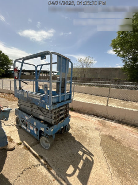 2019 Genie GS-1930 Fixed Rails with Chain Entry