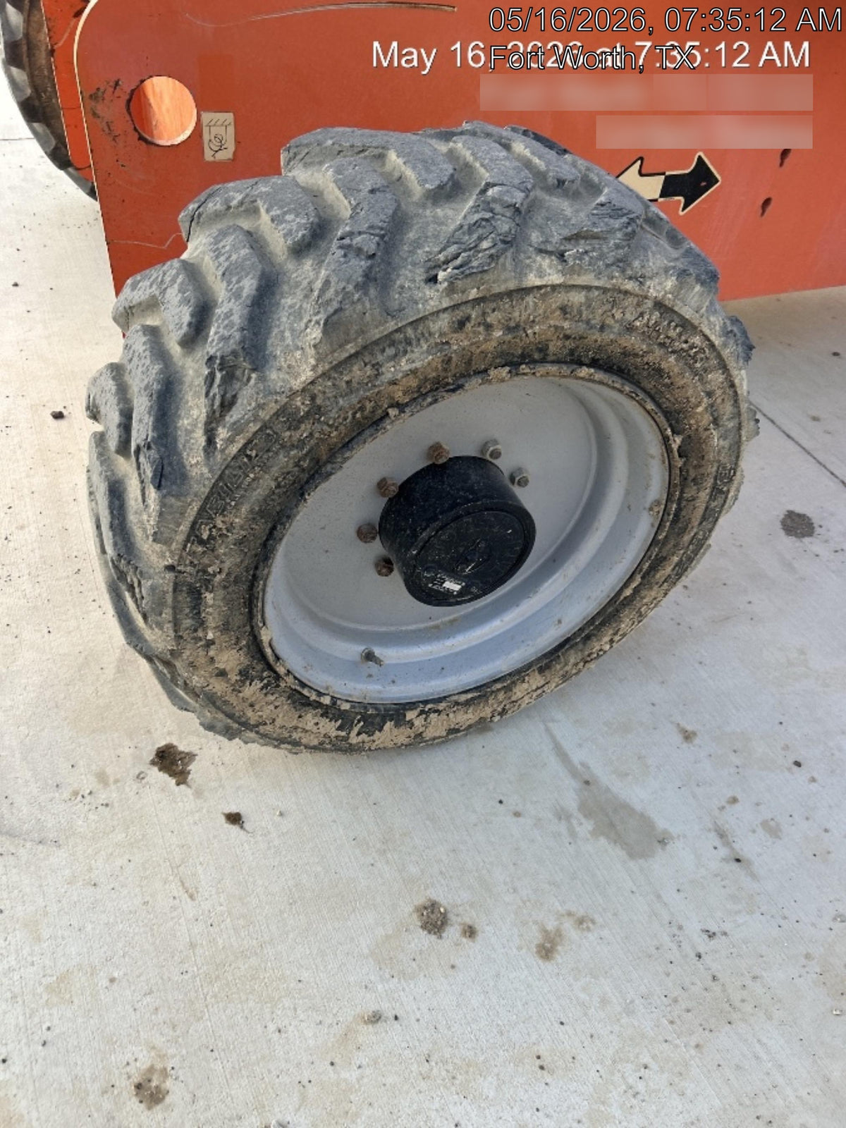 2016 JLG 660SJ