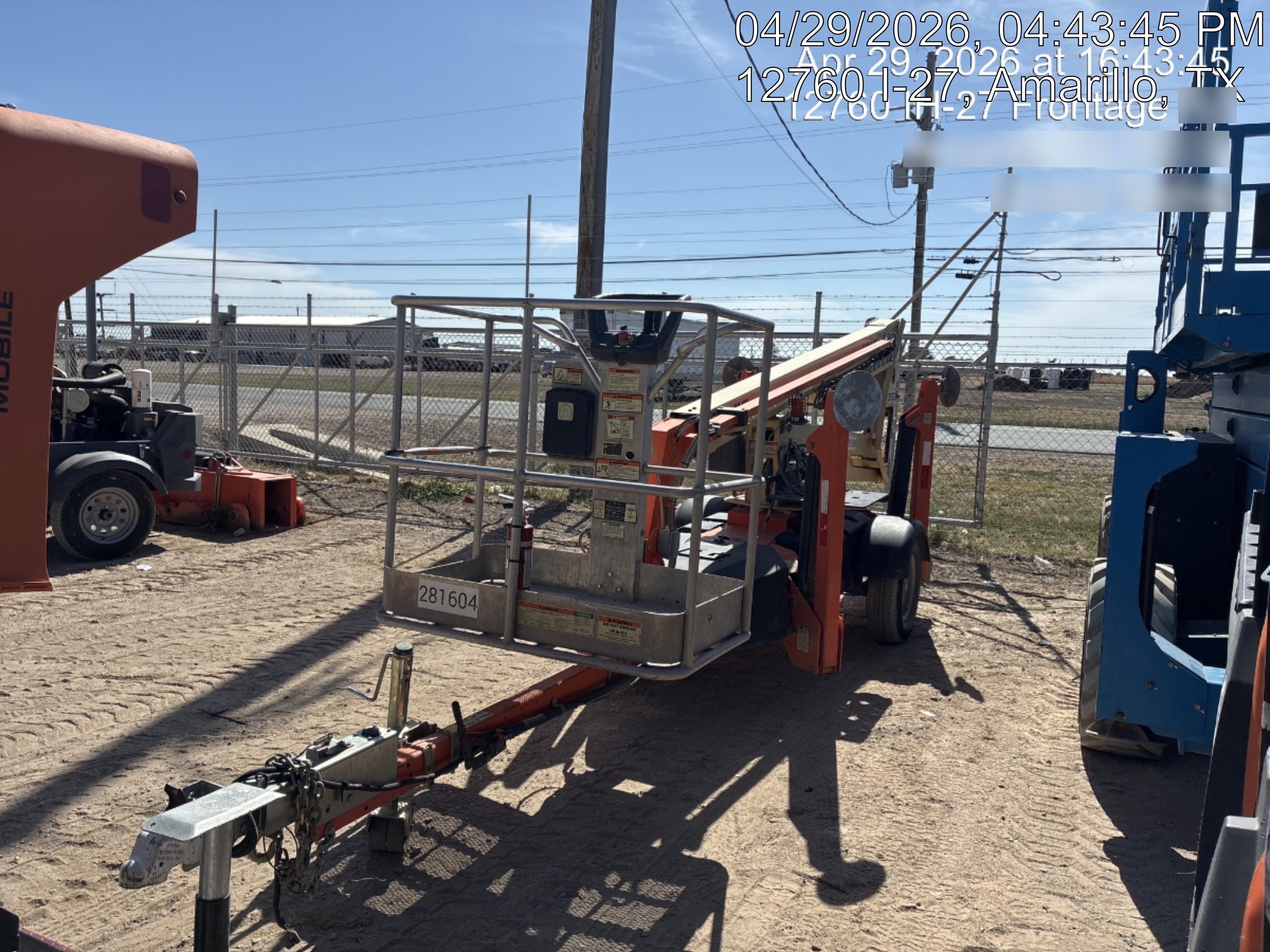 2022 JLG T350