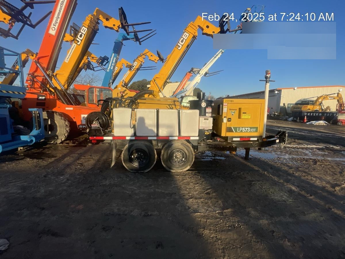 2022 Vac-Tron LP573XDT T4 Koehler Diesel Engine, 500 Gallon Debris Tank, x2 100 Gallon Water Tanks