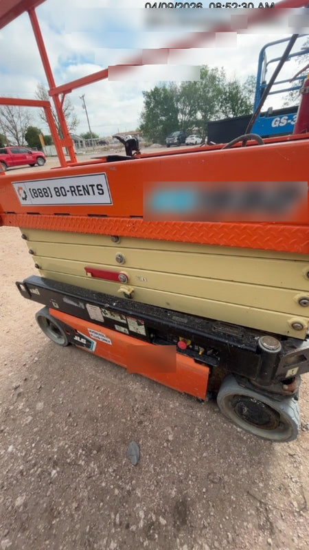 2021 JLG ES1932