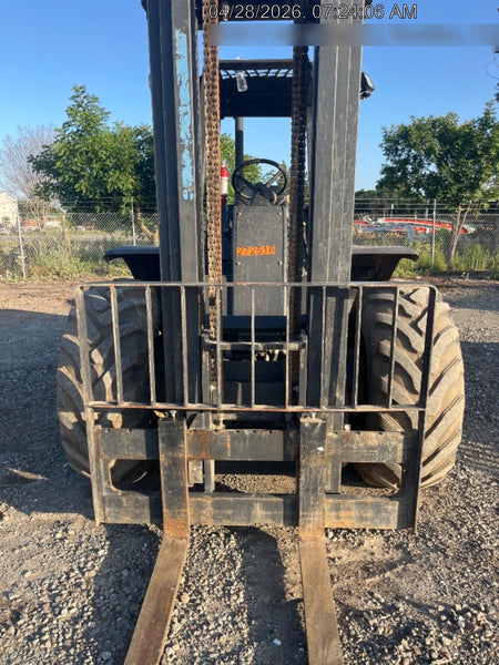 2023 CASE 588H