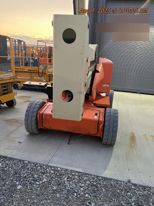 2018 JLG E450AJ