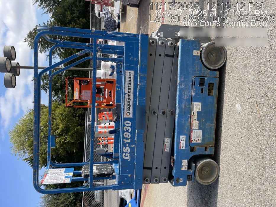 2019 Genie GS-1930 Fixed Rails with Chain Entry