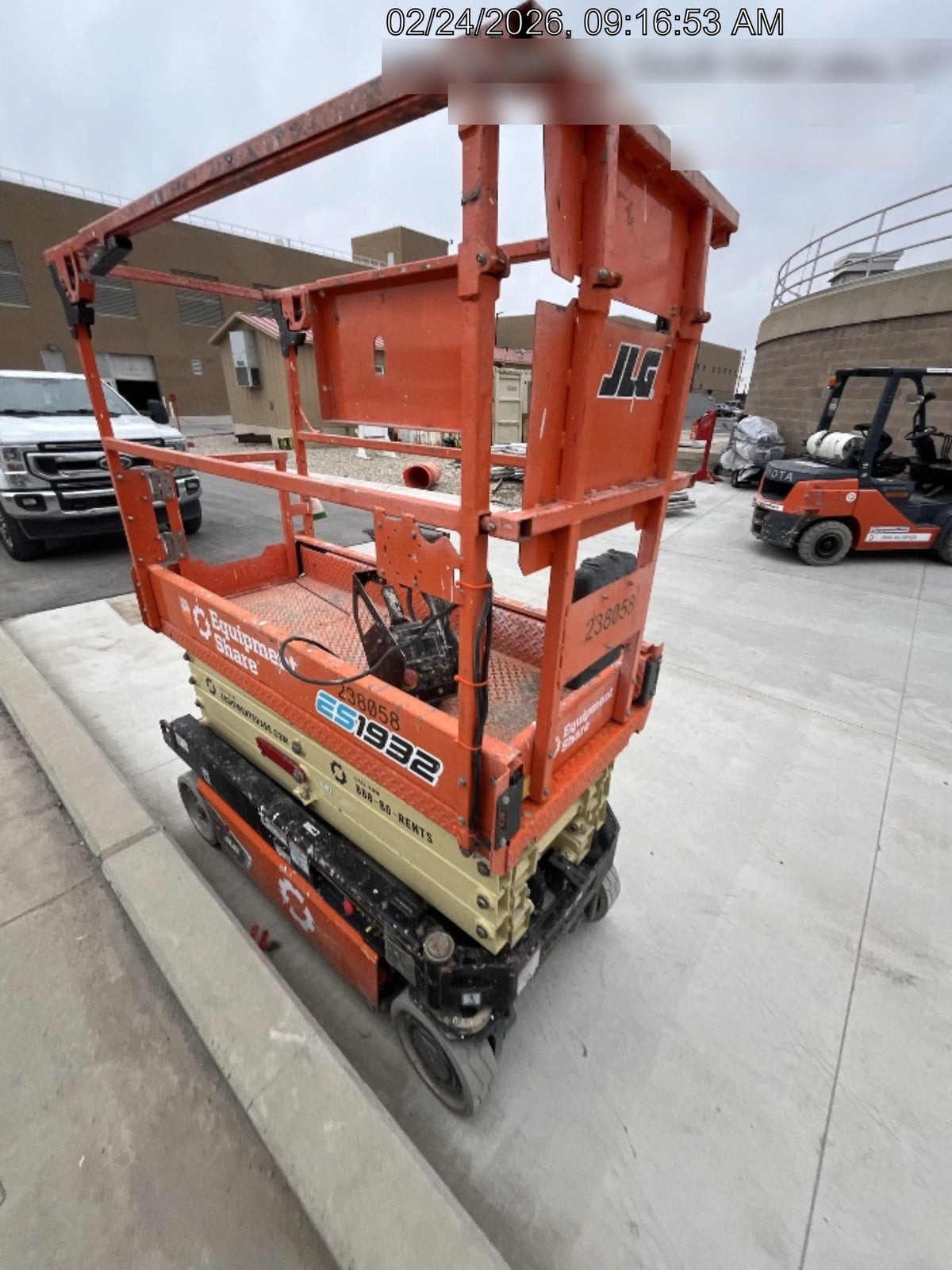 2022 JLG ES1932
