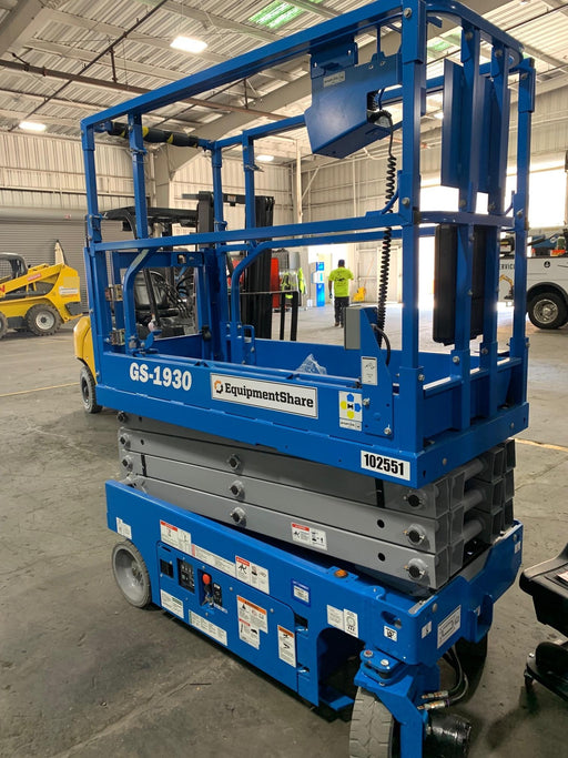 2020 Genie GS-1930 Solid Non Marking Tires, Beacon, Folding rails with half height swing gate, 800W Inverter