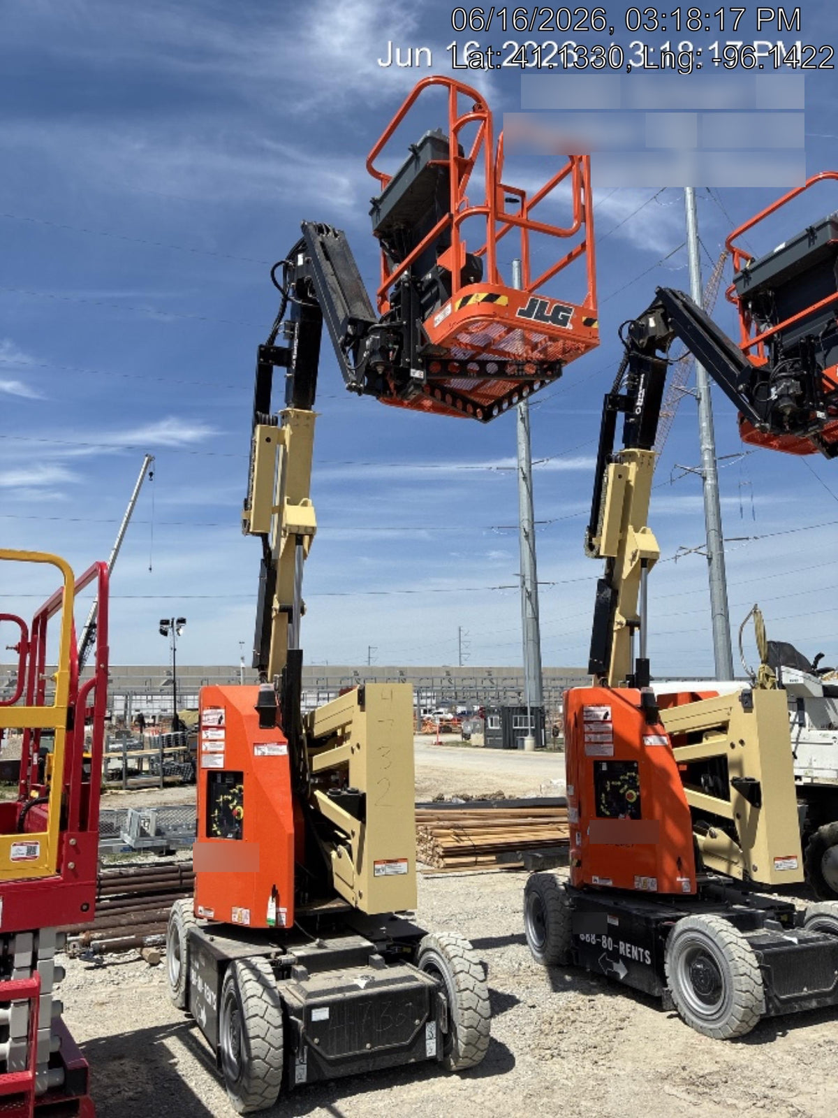 2025 JLG E300AJP