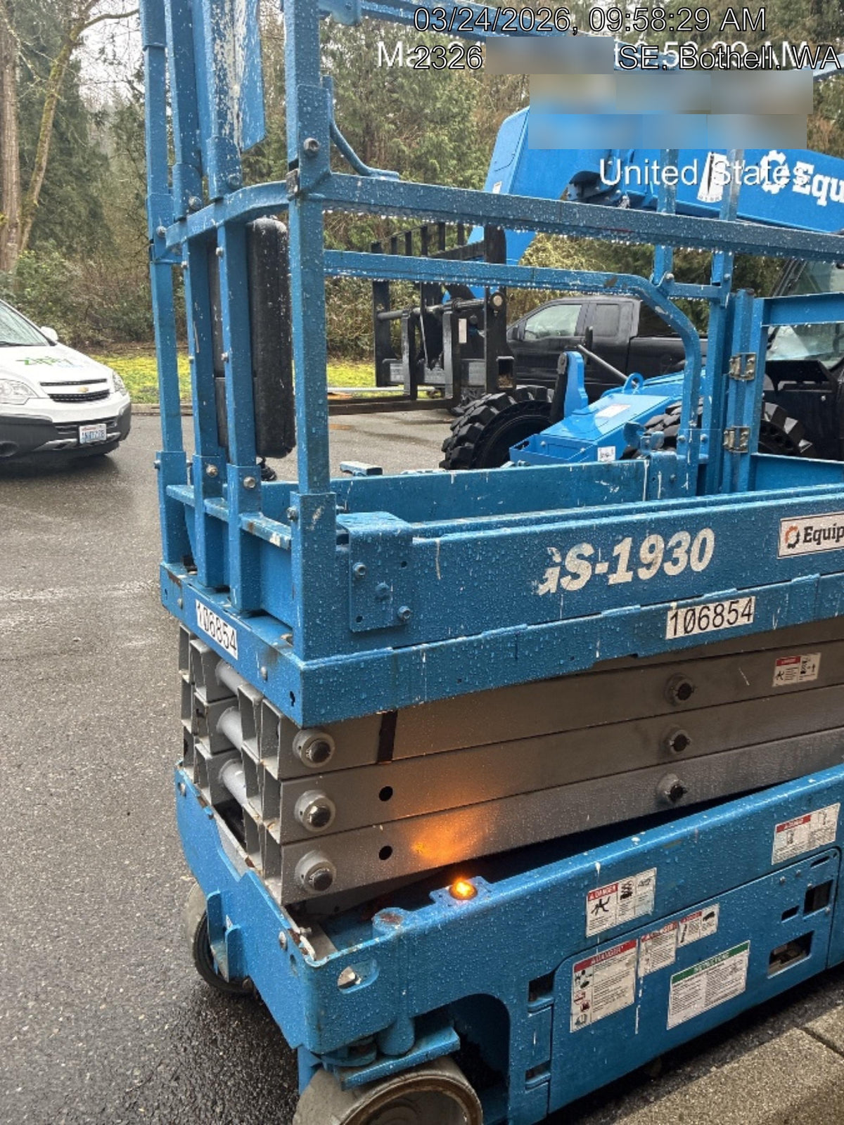 2020 Genie GS-1930 Solid Non Marking Tires, Beacon, Folding rails with half height swing gate, 800W Inverter