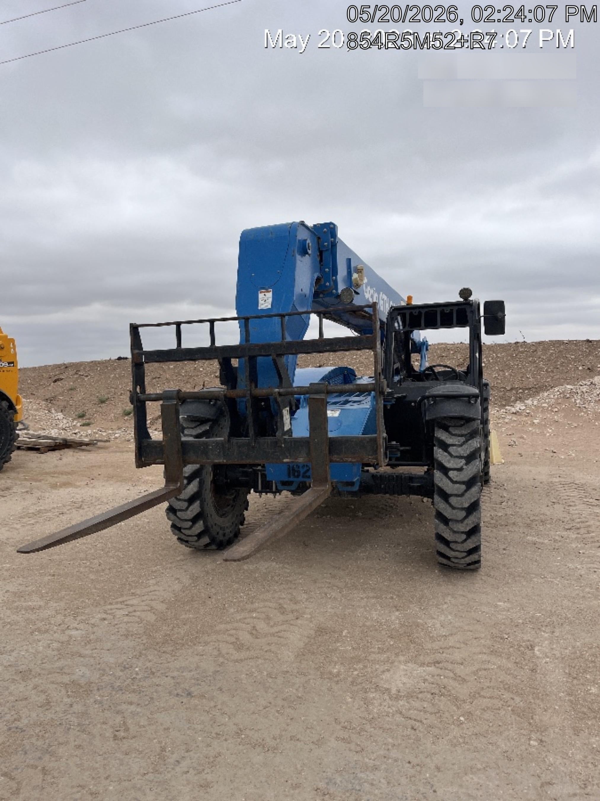 2018 Genie GTH-844 GTH-844 w/Open ROPS, Solid Tires, beacon/work lights, 60" carriage/forks