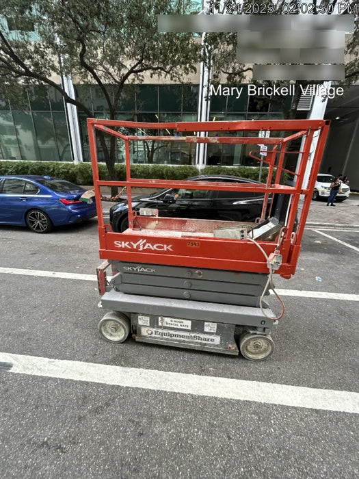 2018 Skyjack SJIII-3219 Skyjack SJIII3219 Scissor Lift w/Trojan Batteries