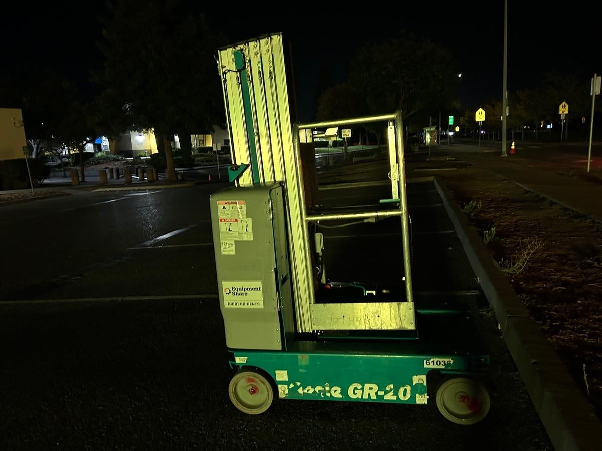 2019 GENIE GR-20