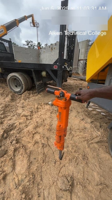 2023 MICHIGAN PNEUMATIC ES-TPB60-118-TRACKER